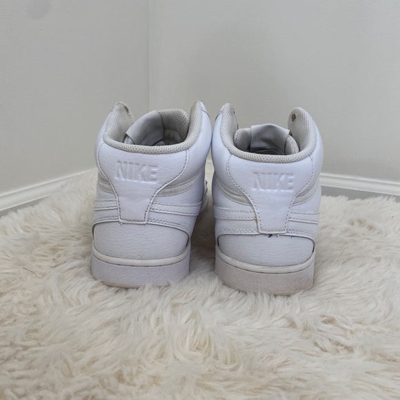 Barely Worn Nike Air Force 1- High Tops size 10.5 - Picture 2 of 4